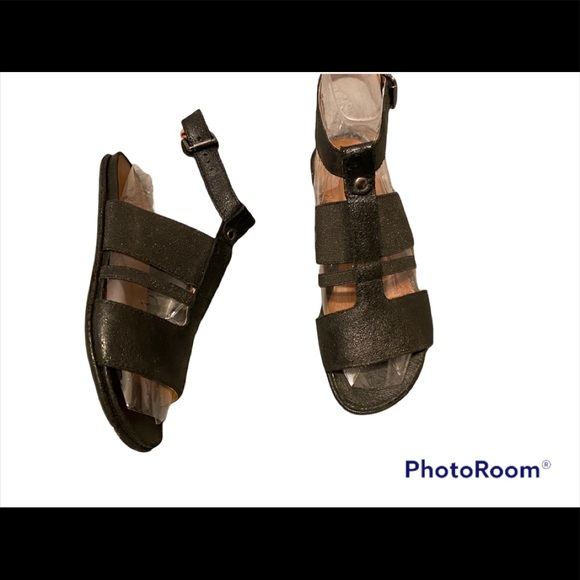 Kenneth Cole Black Ophelia Flat Sandals 